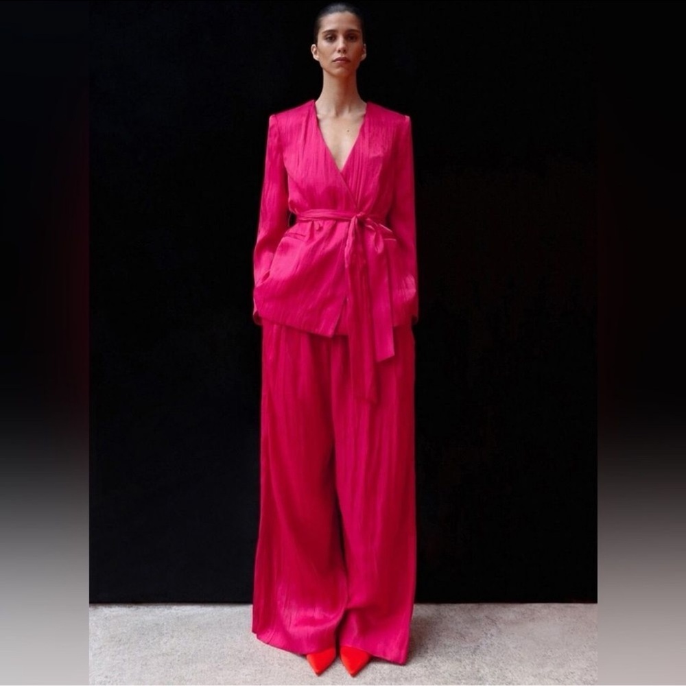 Zara Pink Fuchsia Metallic Sheen Two
Piece Belted Blazer & Pant Set NWT Size S